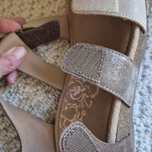 Aetrex Sandals-Lilly Adjustable Quarter strap-NIB-8.5 - Picture 7 of 8